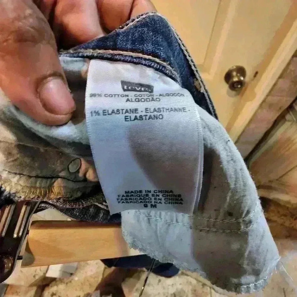 18. 524 jeans  Too superlow by Levi's  medium  wash denim size 9 - Picture 8 of 8